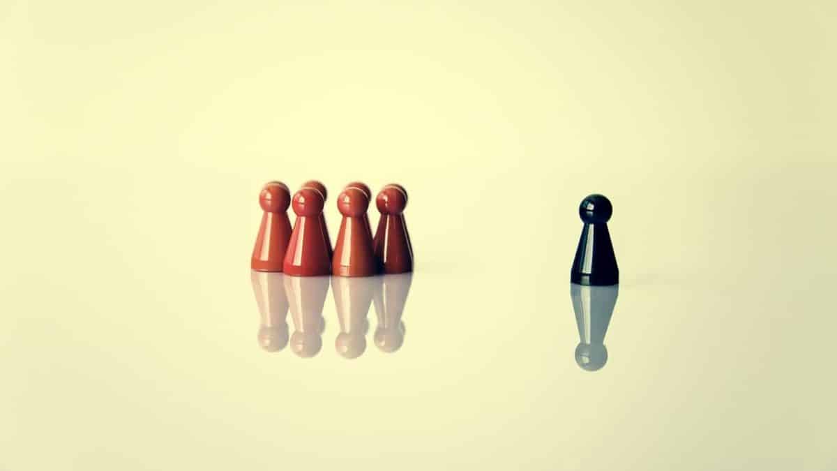 Unveiling Authority Bias Impact
